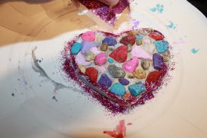 Create Valentines out of nature items. Leaf, stick or rocks make for beautiful heart arts & crafts for the kids. #naturecrafts #valentines #hearts #heartcrafts #preschoolcrafts