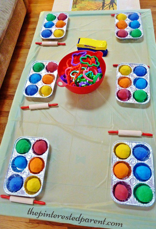 Play-doh inspired birthday party ideas - Fill disposable muffin tins with different colors of Play dough. Lay out rolling pins and other play dough tools. CHeck out the site for more ideas.