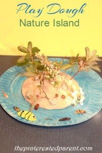 Paper Plate Play Dough Nature Island - This kid's craft & activity combines art, fine motor skills, sensory & nature.Great for toddlers and preschoolers
