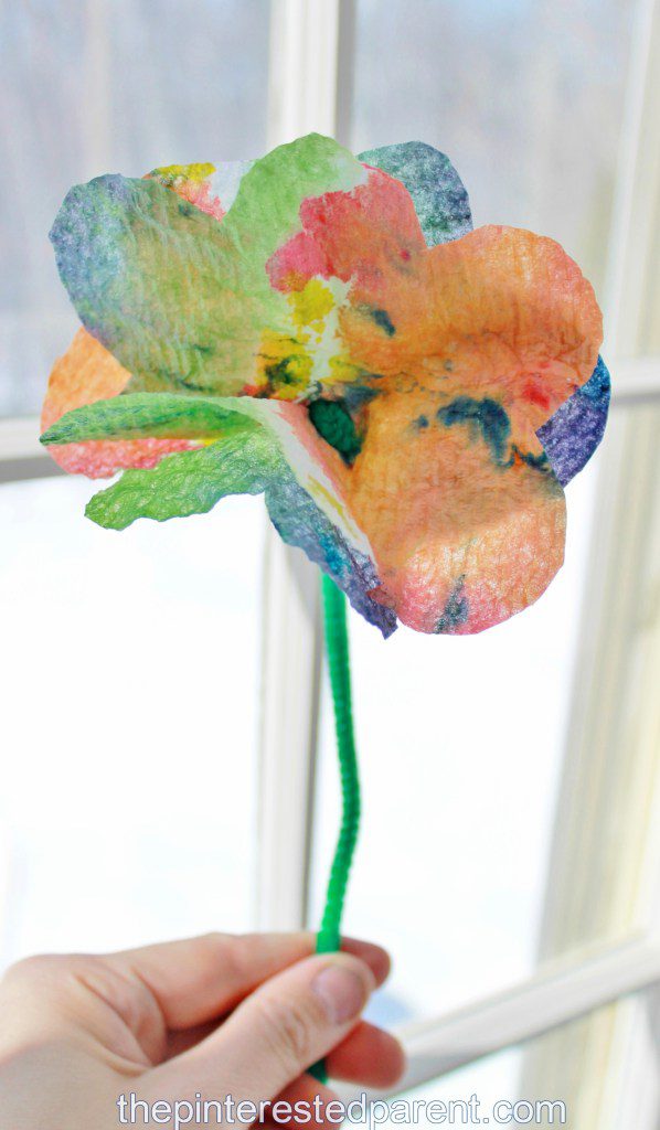 Tie Dye Paper Towel Flowers - a pretty summer or spring project to make with the kids.