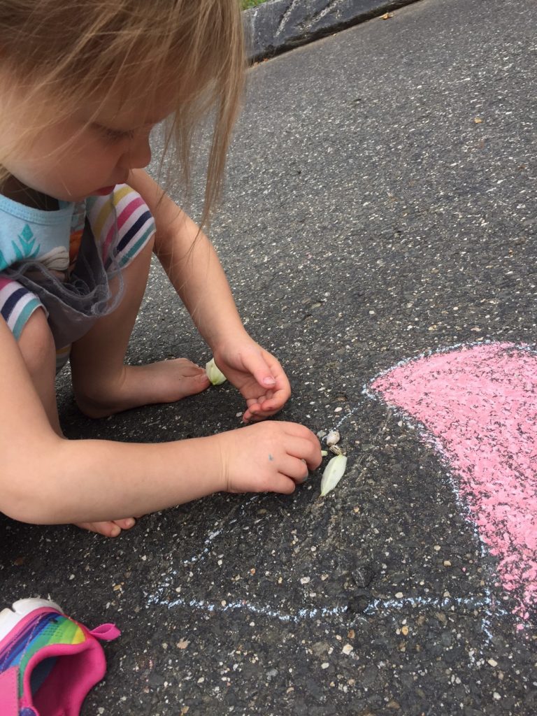 Land & Chalk Art - Nature and outdoor play for the kids - Summer arts & crafts and activities