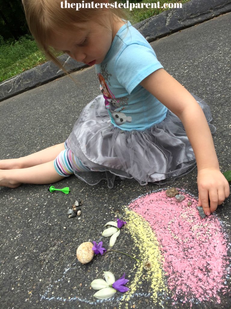 Land & Chalk Art - Nature and outdoor play for the kids - Summer time arts & crafts and activities