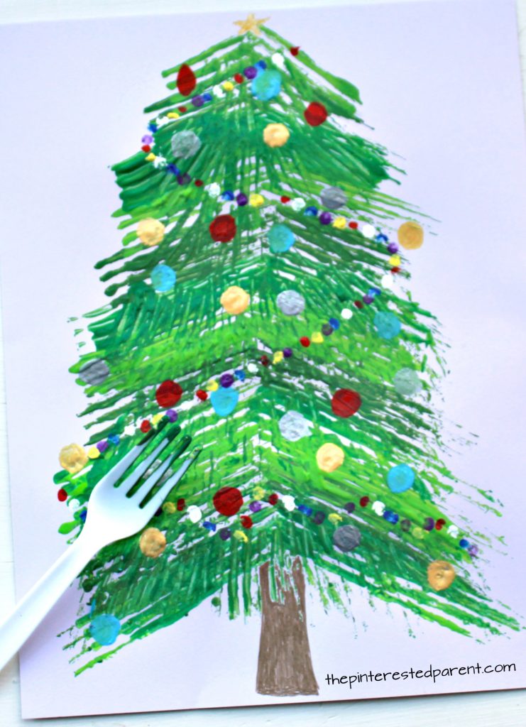 Fork painted Christmas tree - winter arts and crafts projects for kids. Stamp and paint with a fork.