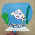 Paper Plate Swimming Fish with free printable - Interactive arts & crafts project for kids. fish bowl